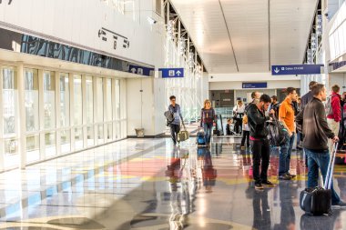 DFW airport - yolcu Skylink istasyonu 