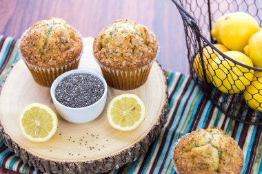 taze pişmiş limon haşhaş muffins