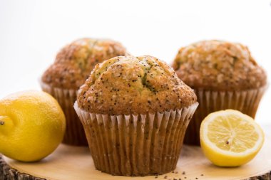 taze pişmiş limon haşhaş muffins