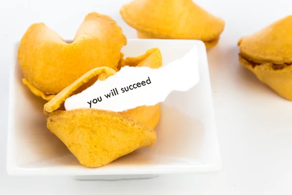 Otworzyć fortune cookie - uda — Zdjęcie stockowe