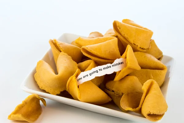Otworzyć fortune cookie - ci są będzie się zrobić błędy — Zdjęcie stockowe