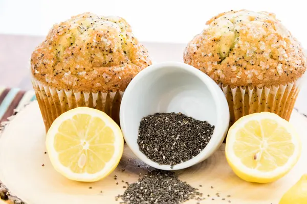 taze pişmiş limon haşhaş muffins