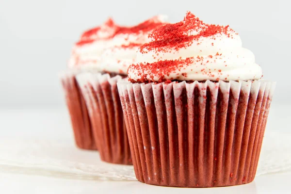 Rood fluweel cupcakes — Stockfoto