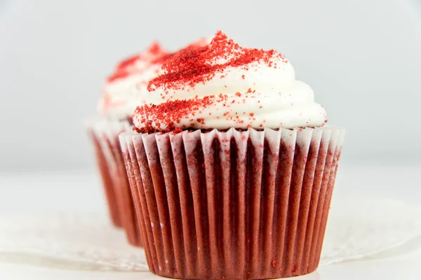 Red velvet cupcakes — Zdjęcie stockowe