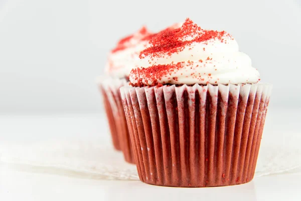 Κόκκινο βελούδο cupcakes — Φωτογραφία Αρχείου