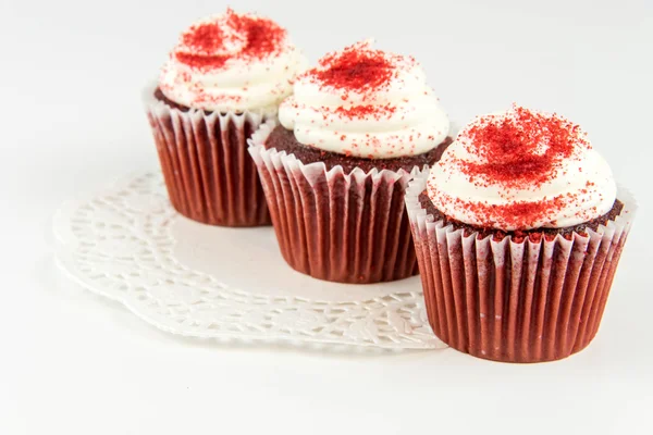 Bolinhos de veludo vermelho — Fotografia de Stock