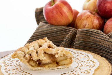 taze pişmiş dilimlenmiş elma pasta