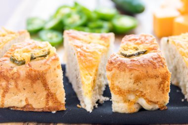 taze jalapeno çedar somun ekmek