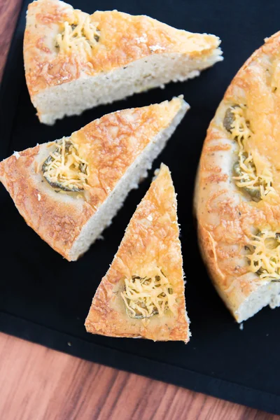 Fresh baked loaf of jalapeno cheddar bread — Stock Photo, Image