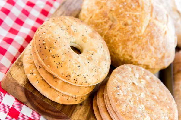 신선한 구운된 빵의 분류 — 스톡 사진