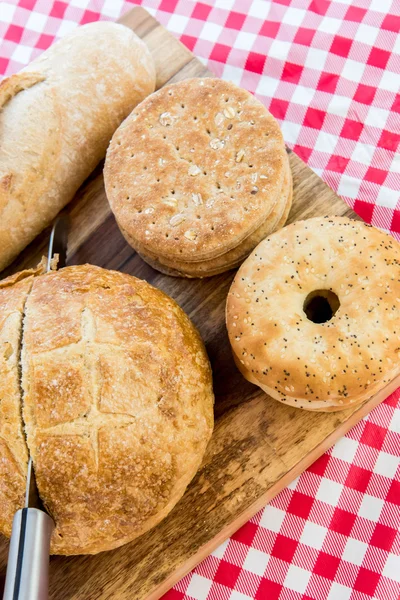 신선한 구운된 빵의 분류 — 스톡 사진