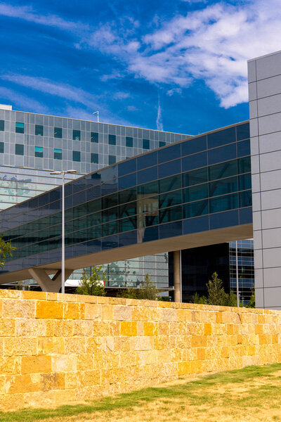 19 августа 2015 - Даллас, Техас, США. Новое дополнение к Parkl
