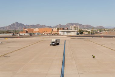 Rampa ve Camelback Mountain Phx Havaalanı'ndan görünümü