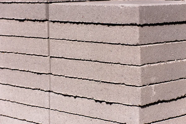 Materiales de construcción al aire libre: mampostería de hormigón apilado — Foto de Stock