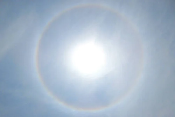 Arcobaleno 360 Gradi Formato Intorno Sole Mezzogiorno Visto Terra — Foto Stock