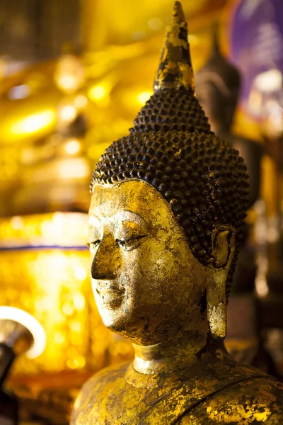 Buddha head — Stock Photo, Image