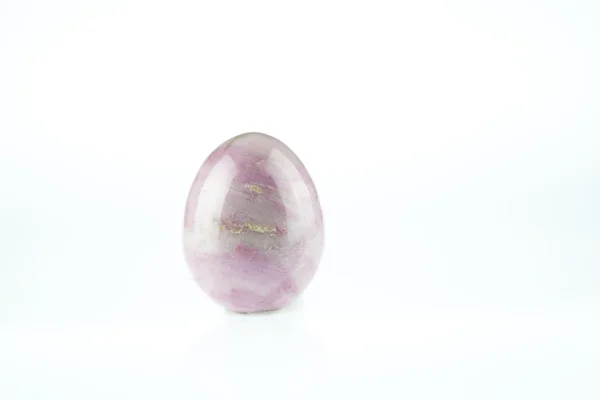 Huevo de cuarzo rosa en forma — Foto de Stock
