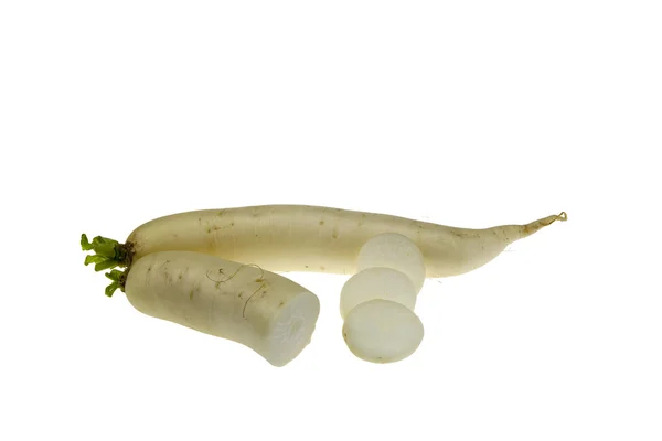 Daikon rädisor isolerade på vit bakgrund — Stockfoto