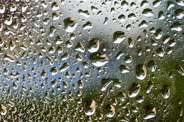窗户上的水滴 — 图库照片