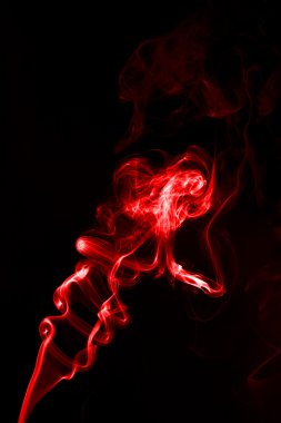 Siyah blackground kırmızı duman