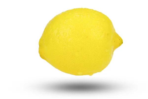 Żółta cytryna na białym tle. — Zdjęcie stockowe