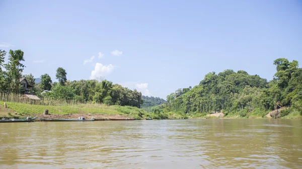 Croisière sur la rivière Khan — Photo