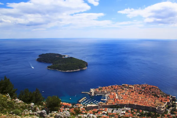 Uma vista da famosa cidade de Dubrovnik, na Croácia — Fotografia de Stock