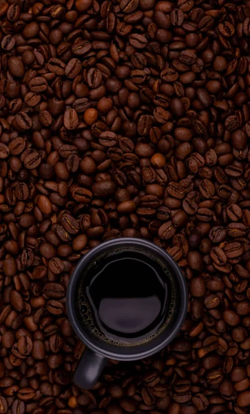 Чашка Кофе Фоне Кофейных Зерен — стоковое фото