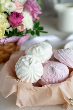 Sepette ev yapımı lokum.