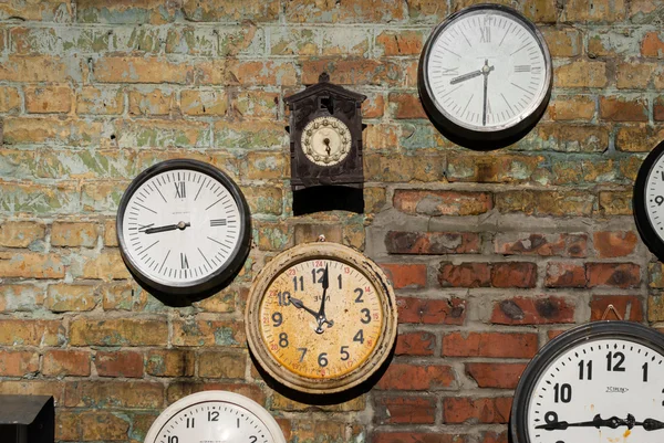 Reloj en la pared — Foto de Stock