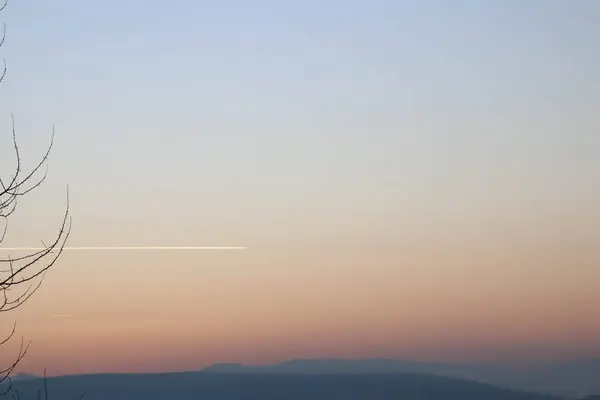 Stopa Zachycení Letadla Během Večerního Času — Stock fotografie