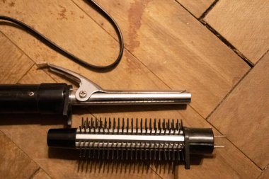 Markalı saç bigudisi makinesinin kapalı üst görünümü