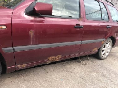 Paslı eski araba çalışmıyor..