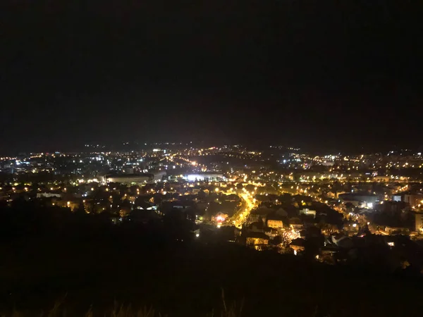 Miasto Oświetla Nocą Całe Miasto — Zdjęcie stockowe