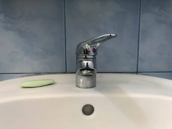 Close Shiny Faucet Bathroom — Stock Photo, Image