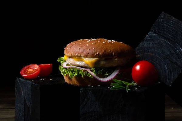 Macro Photo Delicious Fresh Burger Cheese Onions Tomatoes Beef Cutlet — Stock Photo, Image