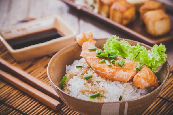 Salmón Parrilla Con Arroz Comida Japonesa — Foto de Stock