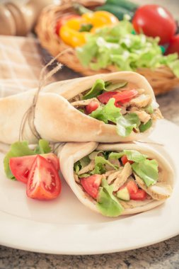 Izgara et ve sebze, geleneksel Türk yemeği.