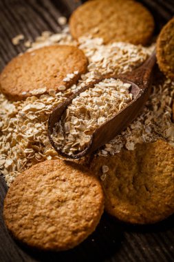 Yulaf ezmeli kurabiye ve yulaf ezmesi.