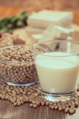 Soya fasulyesi, tofu ve diğer soya ürünleri filtrelenmiş görüntüler.
