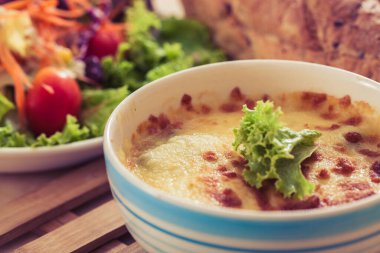 Ispanaklı lazanya. İtalyan mutfağı