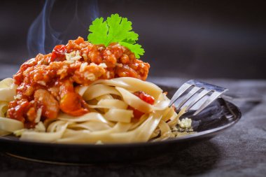 Domates soslu makarna.