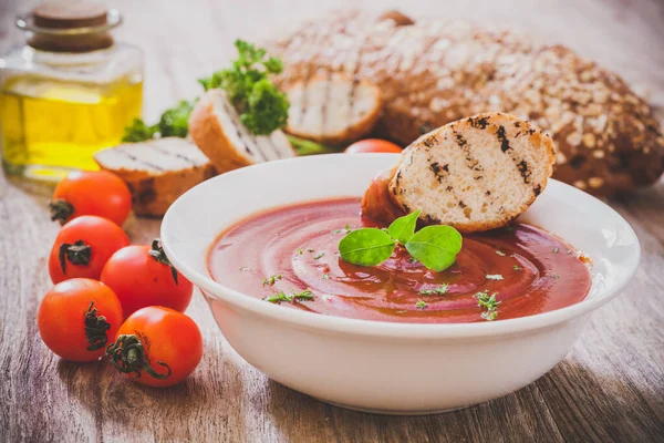 Domatesli domates çorbası, İspanyol mutfağı.