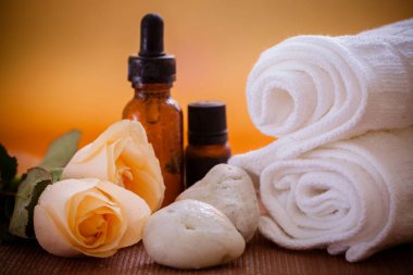 Aromaterapi, bitkisel ilaç ve damlatıcı.