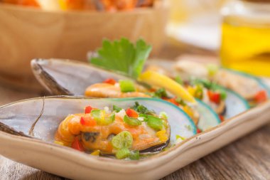 Lezzetli kızarmış deniz ürünleri.