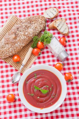 Domatesli domates çorbası, İspanyol mutfağı.