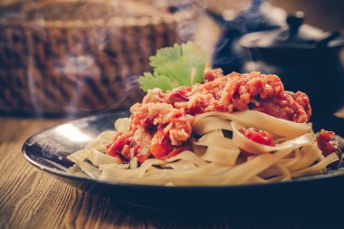 Domates soslu makarna.