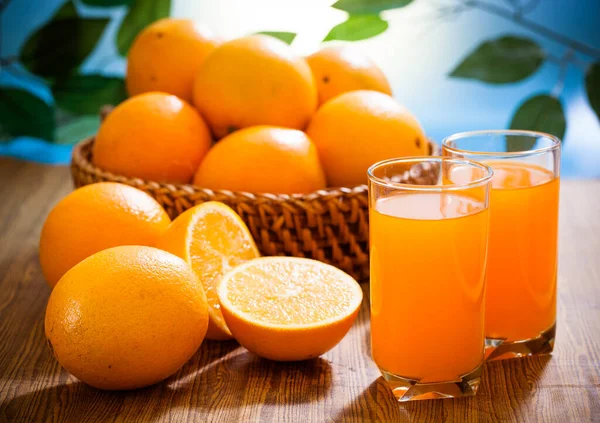 Apelsinsaft Och Frukter — Stockfoto