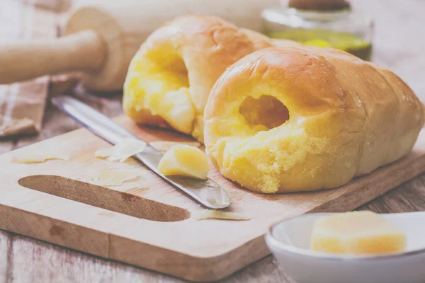 Hausgemachtes Brot Und Butter — Stockfoto