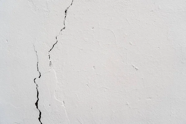 Textura Pared Blanca Con Grietas Rayado Fondos Pantalla —  Fotos de Stock